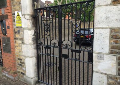 Metal Gate Hinges Repair